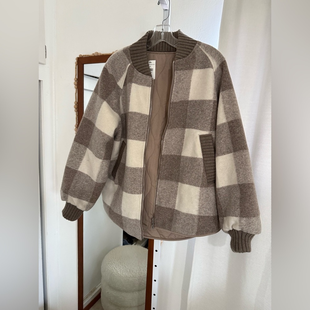 Varley reno reversible quilt jacket fungi - Picture 8 of 16